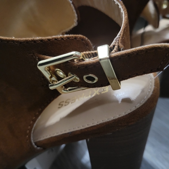 New With Tags Express suede open toe 3 1/2" heels - Picture 6 of 17